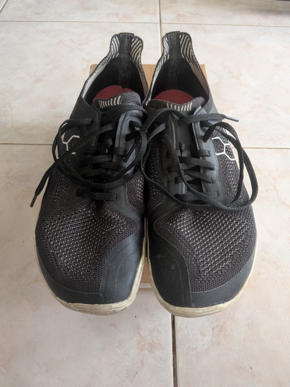 EUC Vivobarefoot men's shoes size 8 / EU 41 Geo Racer Knit M (OBSIDIAN)